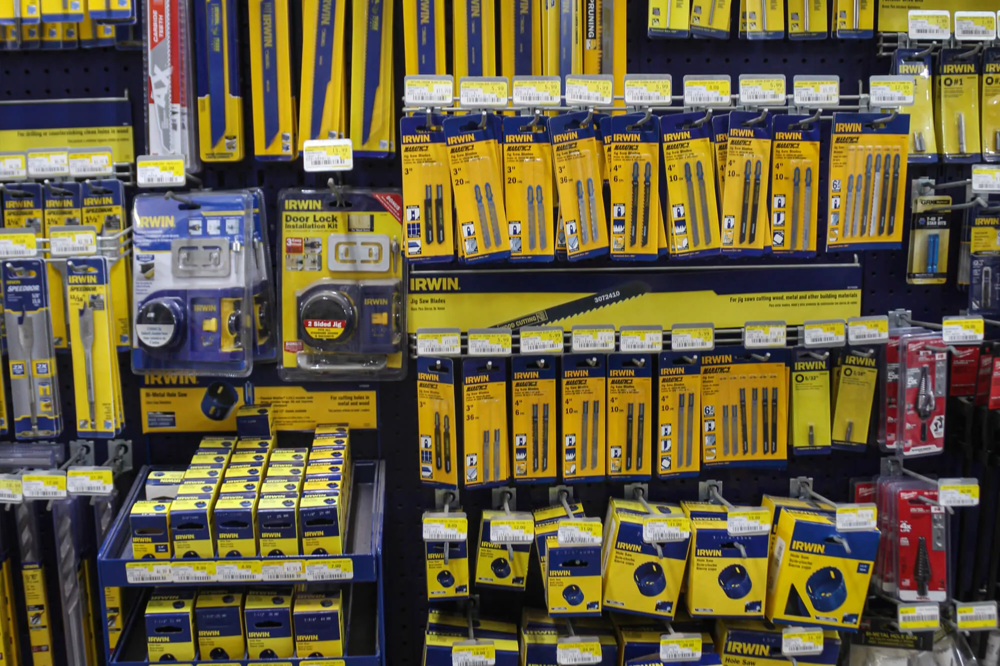 Benny's Hardware Just Plain Business