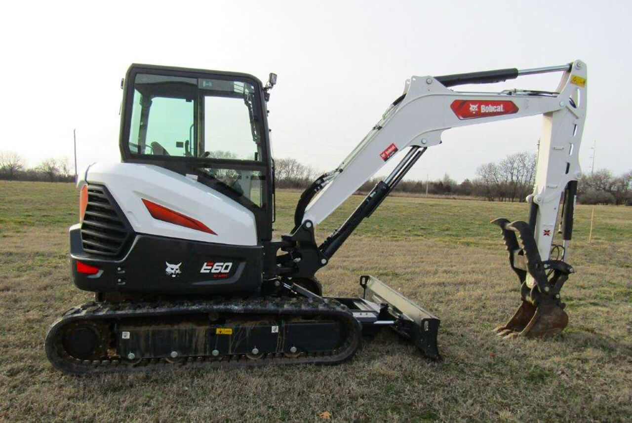 2.6.23 96 Rental E60 Bobcat Excavator