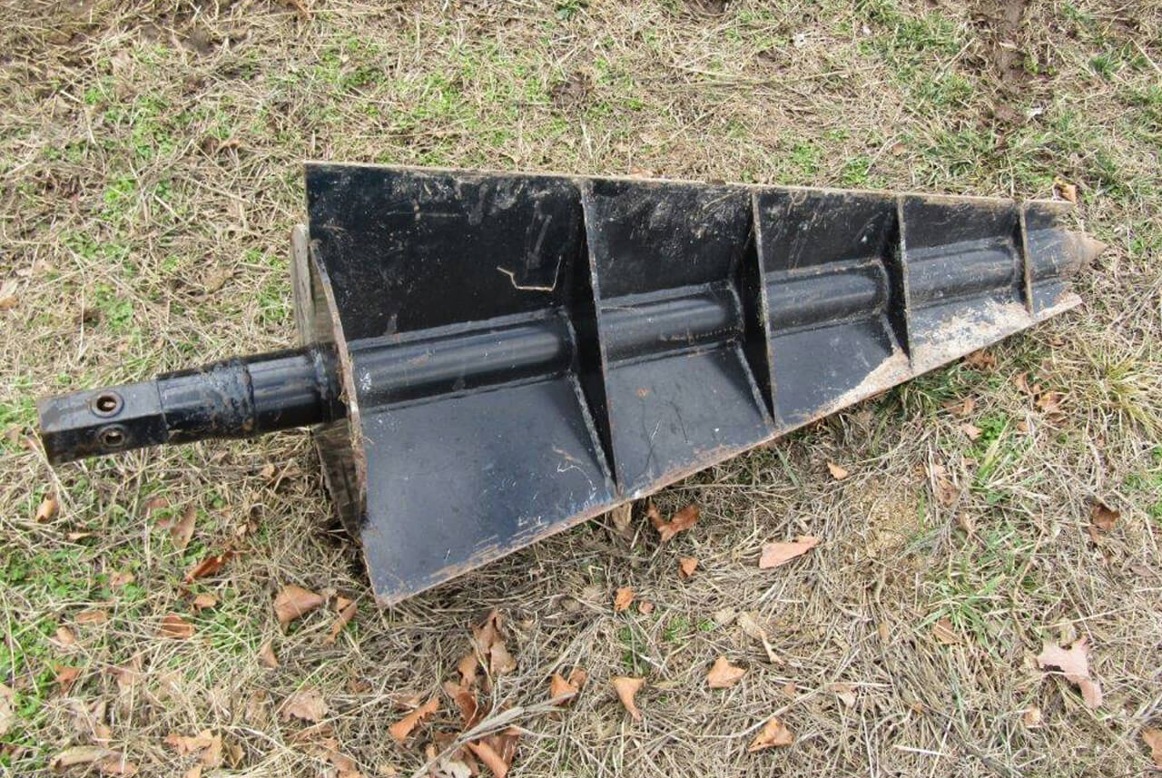 2.6.23 96 Rental 'Old Fence Wire' Reel - Fits post hole digger