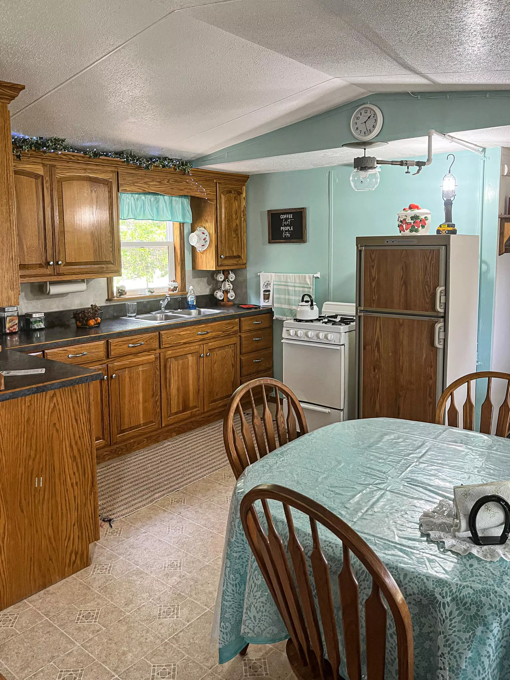 Cozy Corners Bed and Breakfast Just Plain Business