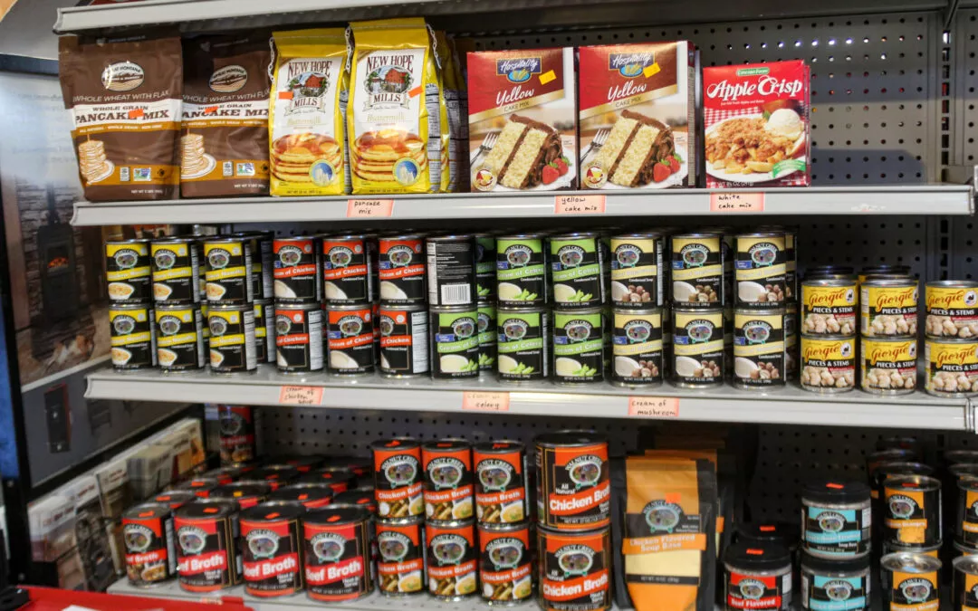 Cedar Grove Market and Bluegrass Hearth & Grill Cerulean KY Canned Foods Aisle at Grocery Store